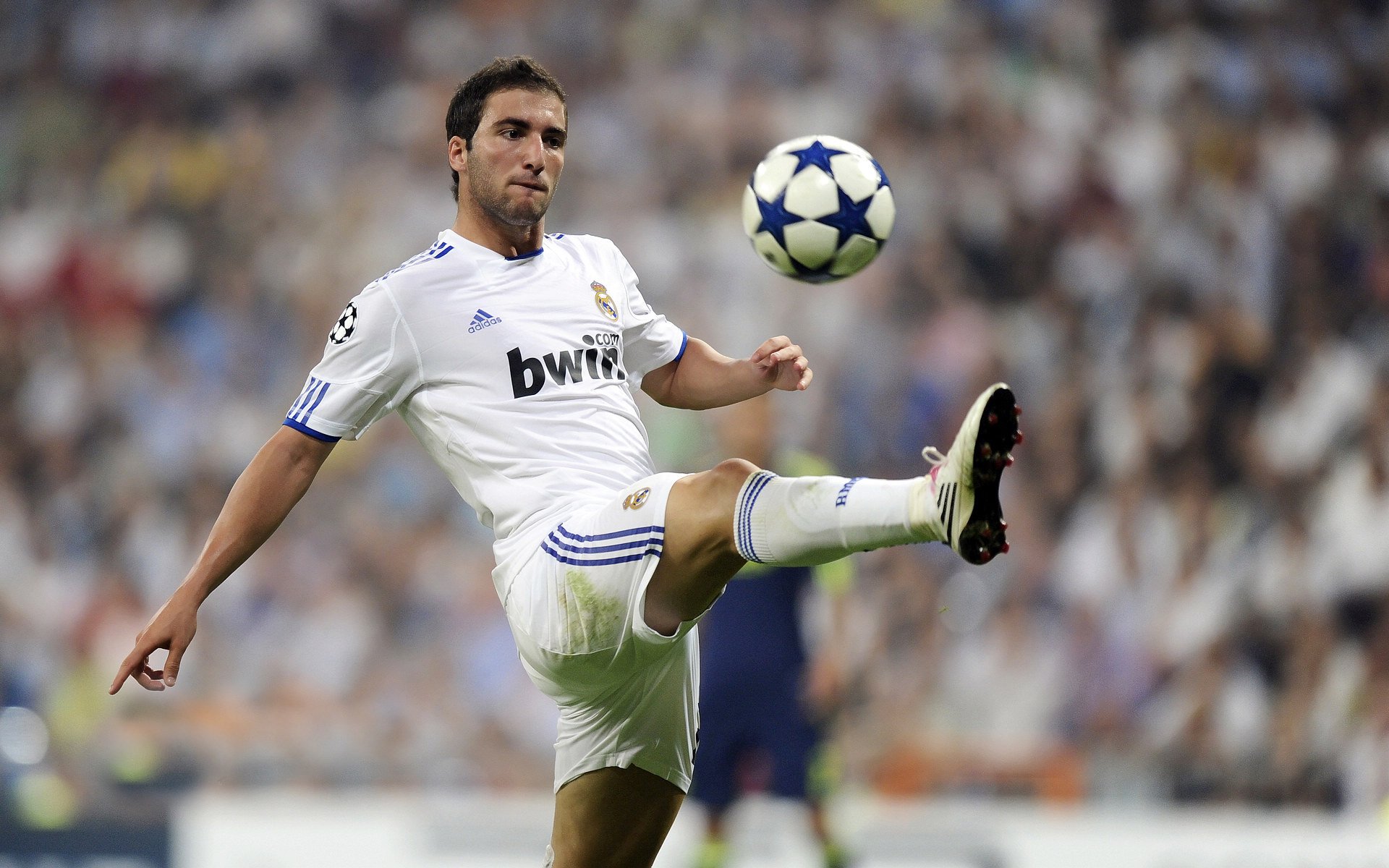 湖人客场之旅惨遭开门黑!五连胜被残阵老鹰终结客场首败+三节投降